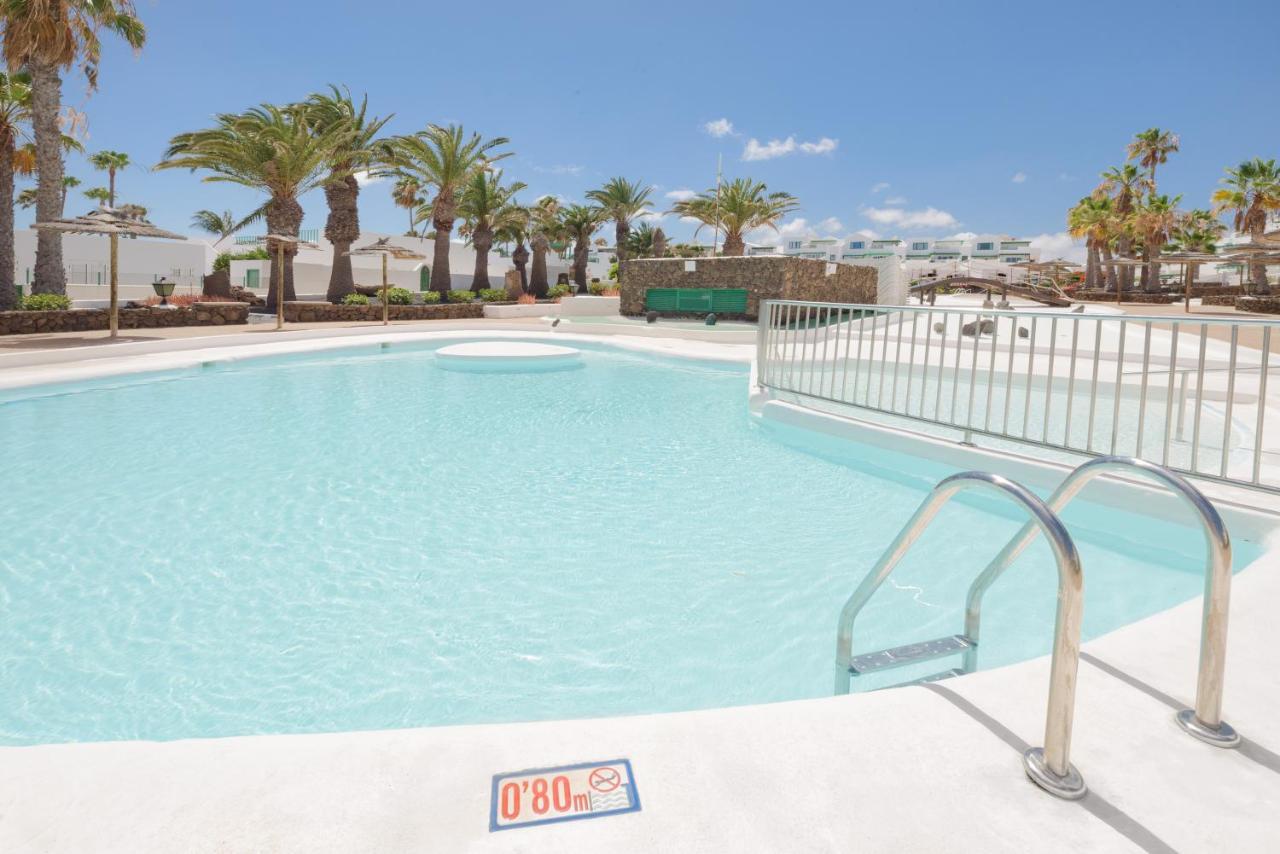 Lanzahost Apartamento Larimar Costa Teguise Exteriör bild